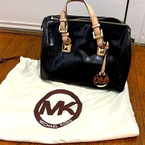 Patent leather hand bag